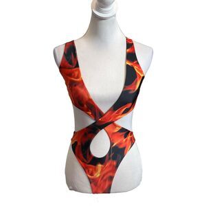 ALT NWT Juno One Piece Swimsuit Women’s Size XS Red Cutout Crossover Fiamma